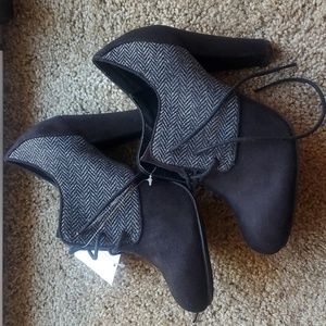 XOXO black bootie. Size 7.5